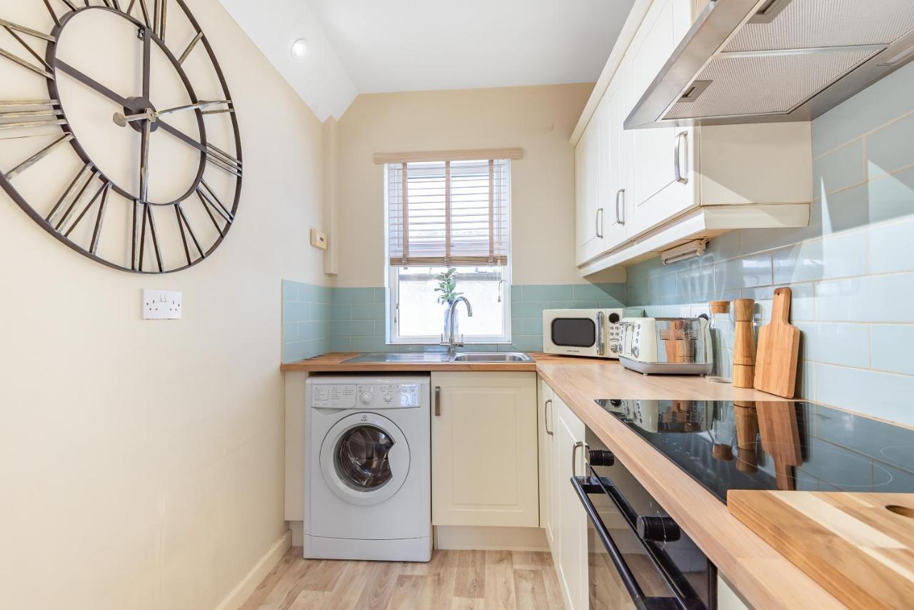 Chester City Centre Cottage, Sleeps 6 With Free Parking Exterior photo